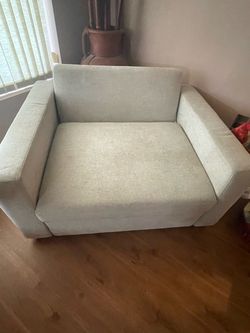 🤍 Modern Cream Upholstered Chair / Sleeper Chair $150 OBO