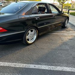 2000 Mercedes-Benz S-Class