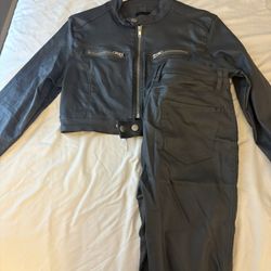 2 Piece Leather Set 
