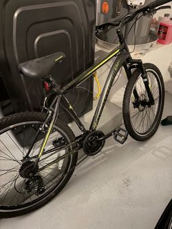 Schwinn Sidewinder Mountain Bike