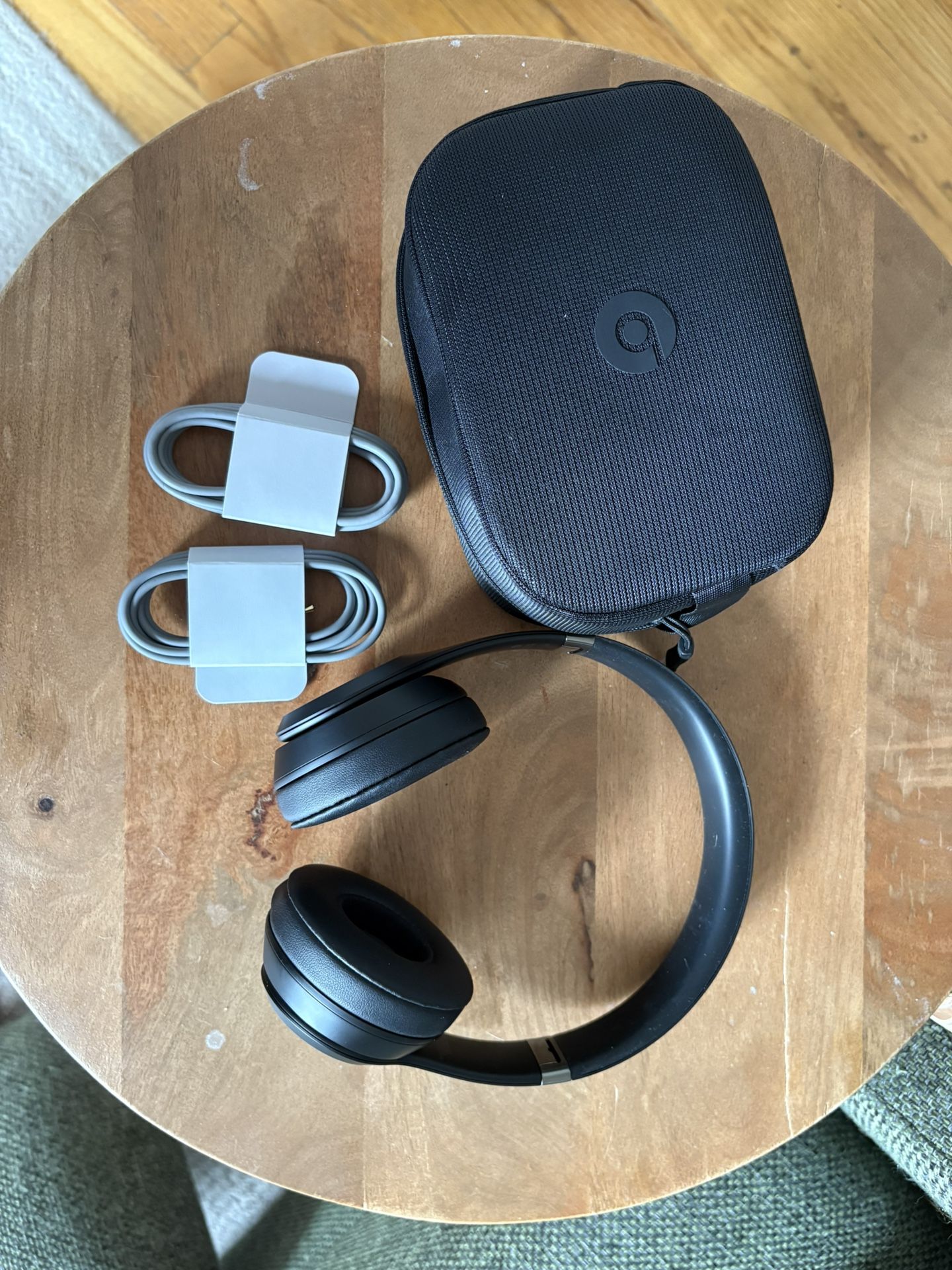 Brand New Beats Solo 4 wireless Headphones 
