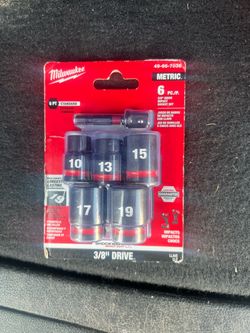 Milwaukee 3/8” 6pc Shockwave impact socket set