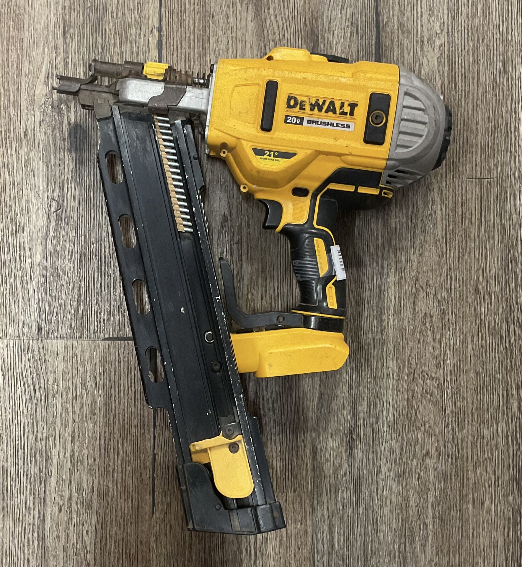 Dewalt 20V Max XR Brushless 21 Framing Nailer