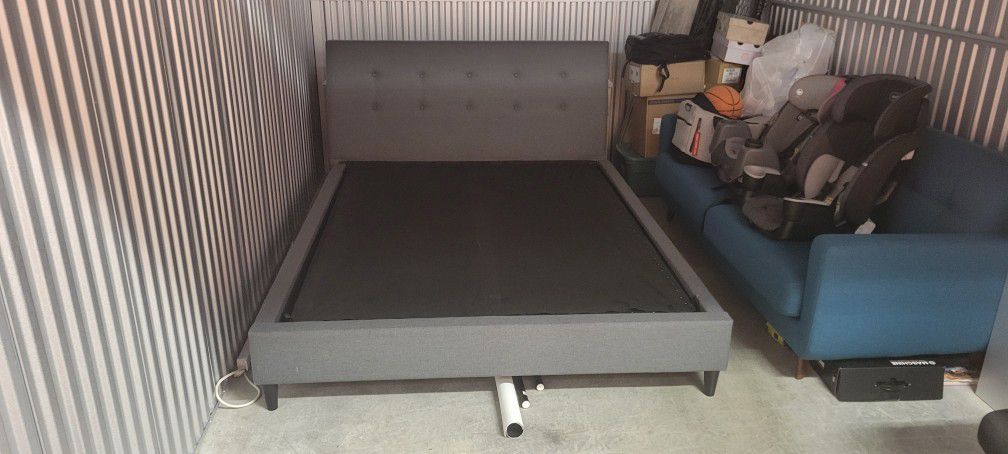 Queen bed frame with low profile foundation 