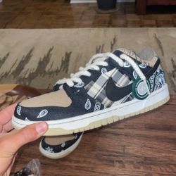 Travis Scott SB Dunks