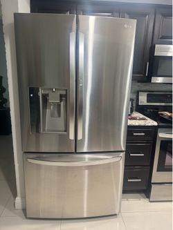 repairable premium LG refrigerator