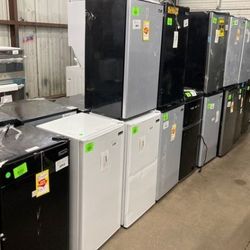 Magic chef mini fridge 7D  0