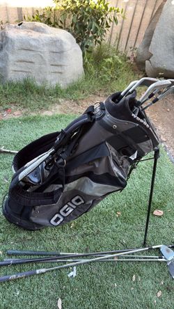 Ogio golf bag with stand and 6 Cleveland TA3’s golf club