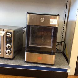 Ice Cube Maker