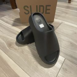 Onyx Yeezy Slides Size 11