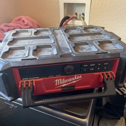 Milwaukee Packout Speaker 