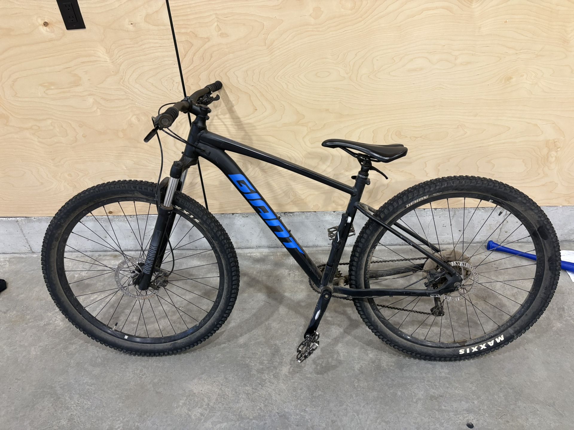 Giant Talon Mountain Bike