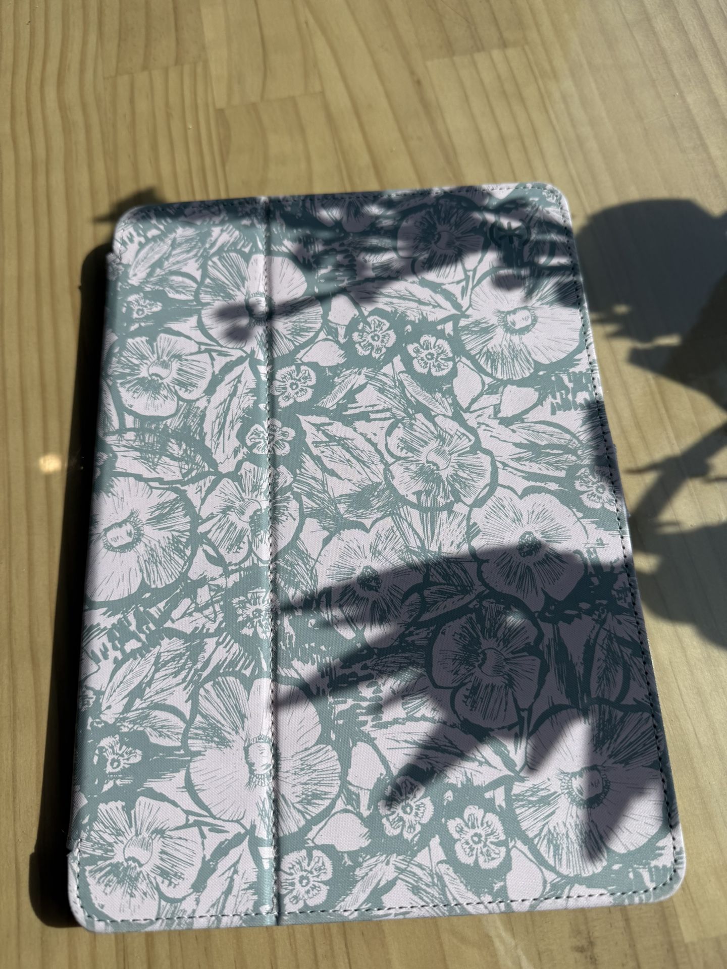 iPad 2018 And Magic Keyboard