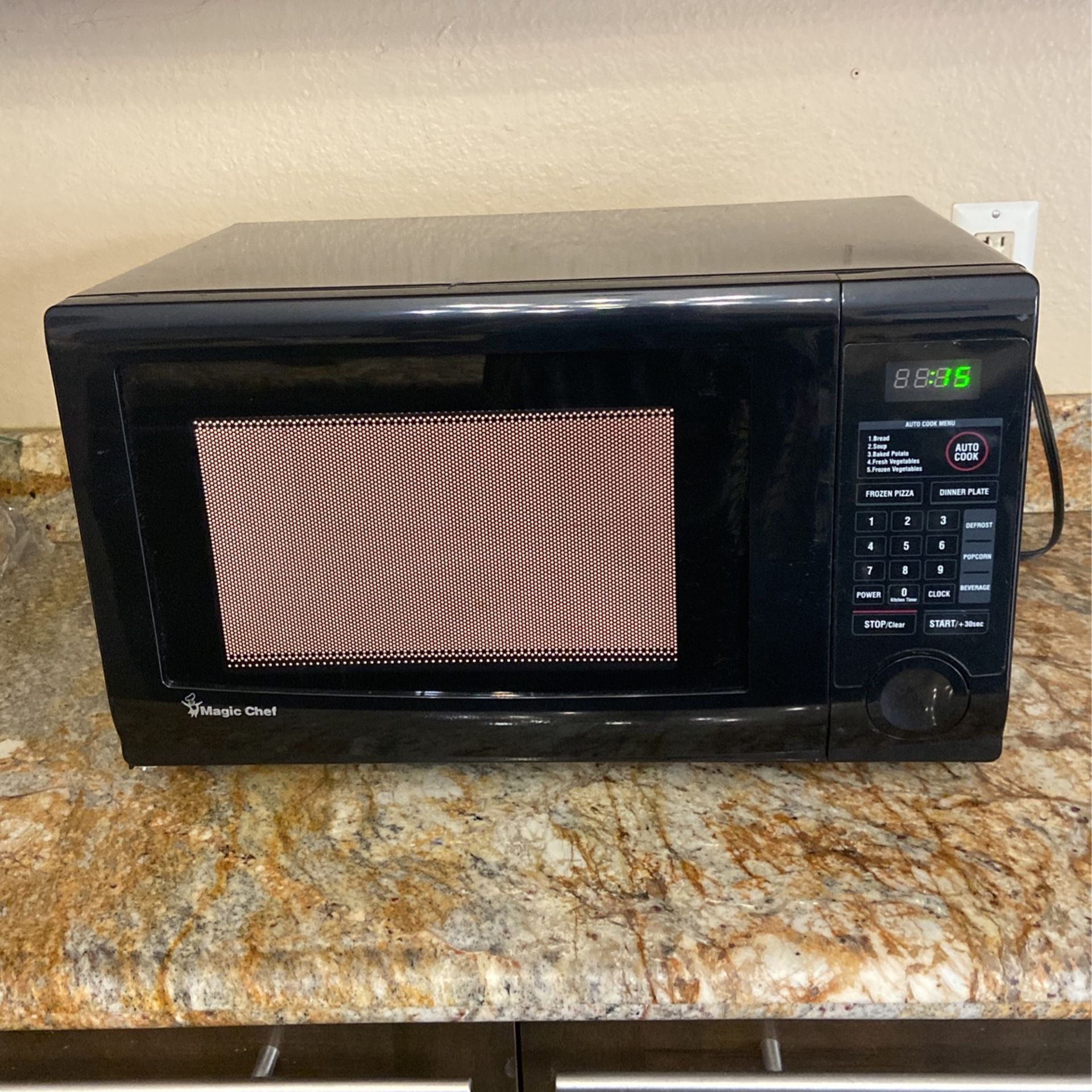 Magic Chef 1.1 Cubic Feet Microwave