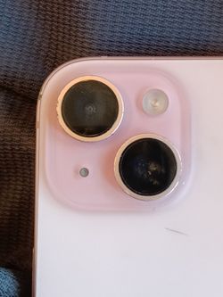 iPhone 15 series pink
