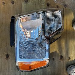 Ford F150 Right Side Headlight Year 2009-2014