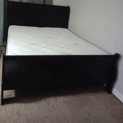 2 PC Queen Sized Brown Bed ( Excluding Mattress ) With Dresser ( Including Mirror ) 