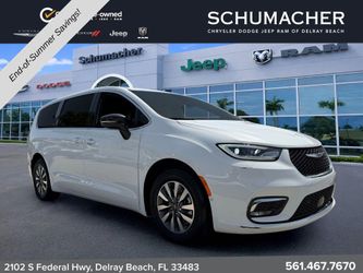 2025 Chrysler Pacifica Hybrid
