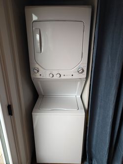 GE 24" Stacked Electric Washer Dryer GUD24ESSM1WW – Works Great