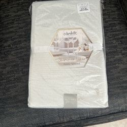  Tablecloth (Brand New)  Great For Your Christmas Table