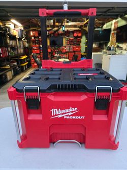 Milwaukee Packout 22" Rolling Modular Tool Box with Low Profile Handle *Please Read Description and Look at Photos*