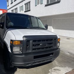 2011 Ford E250 van