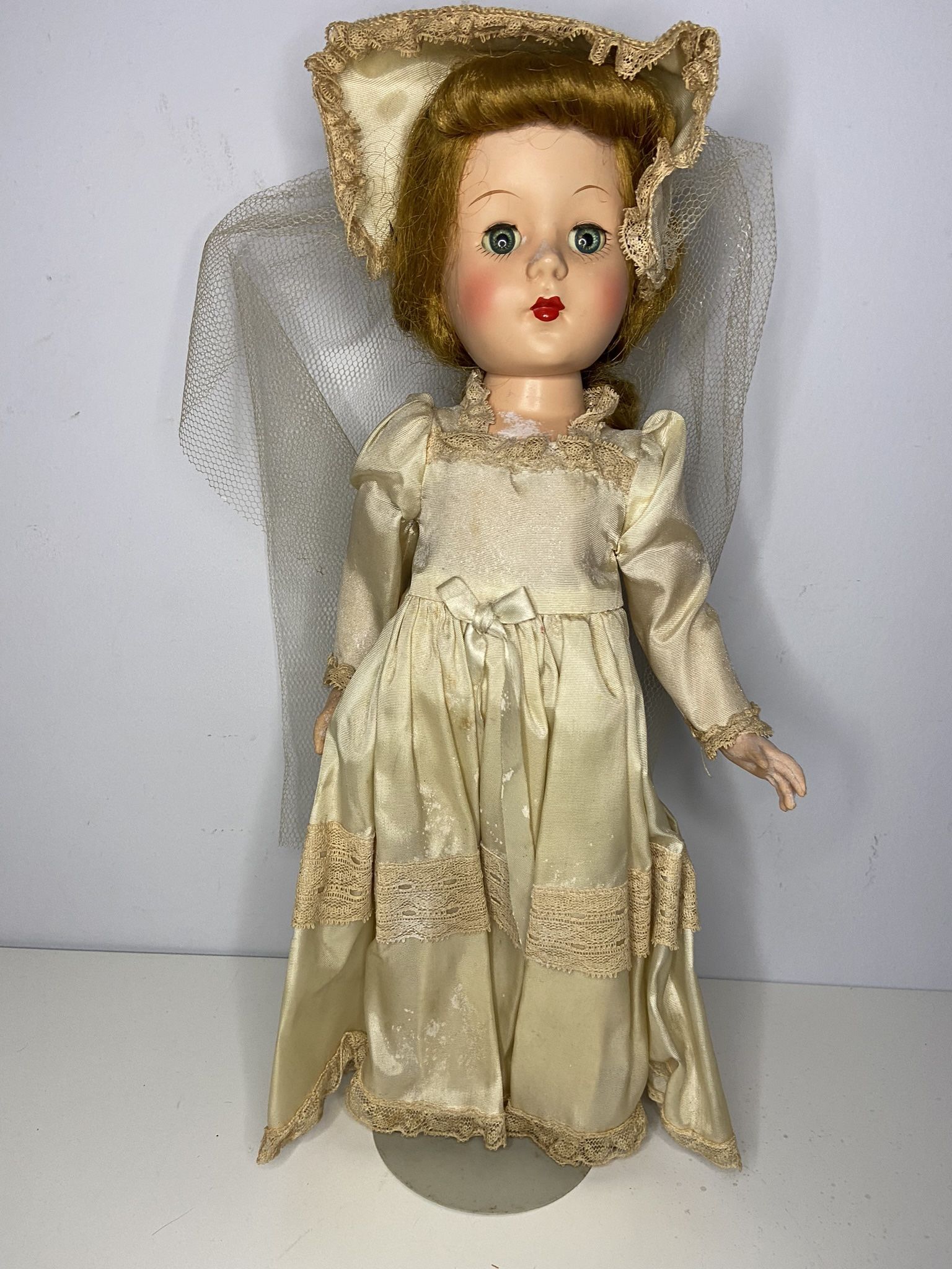 1940s Madame Alexander Bride Doll Roberta Face 16”