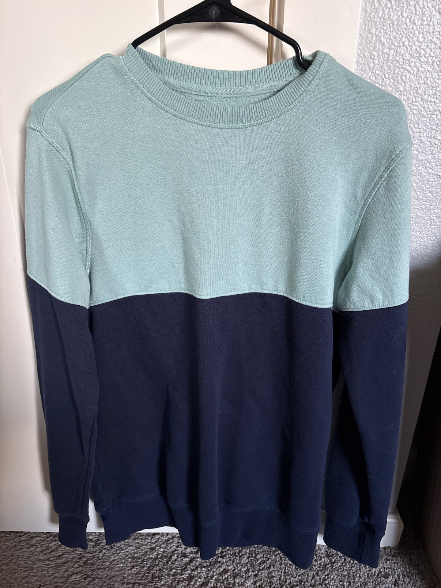 2 colored blues sweatshirt