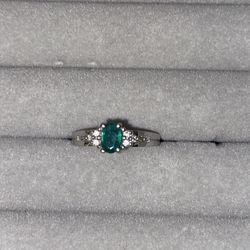 Emerald Stone Silver Ring 