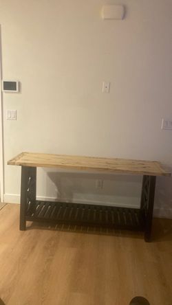 Entryway table solid wood Perfec condition