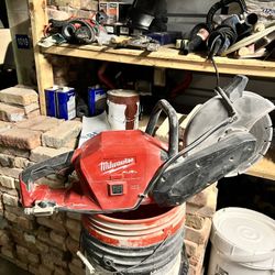 Milwaukee M18 FUEL ONE-KEY 18V Lithium-Ion Brushless Cordless 9 in. Cut Off Saw (Tool-Only)