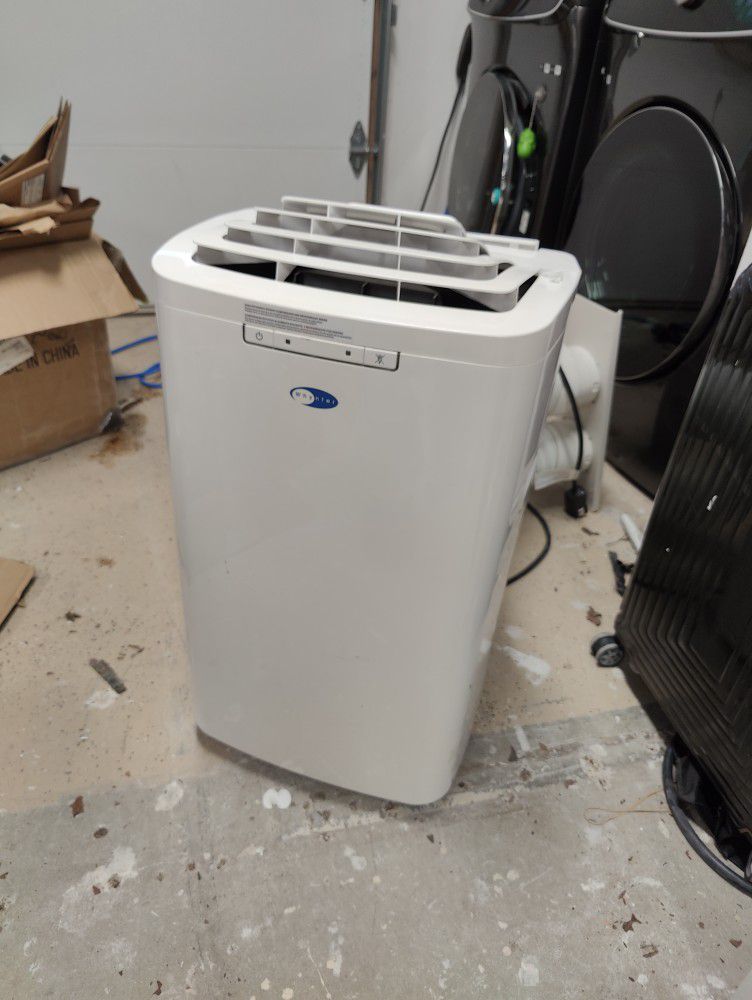 Whynter ARC-110WD 11,000 BTU Portable Air Conditioner with Dehumidifier and Fan

