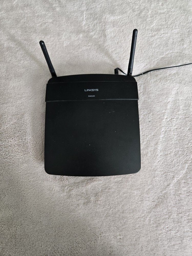 Linksys EA6100 - wifi router AC1200