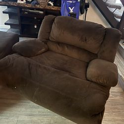 Little Couch/loveseat Recliner 