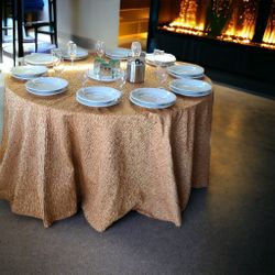 Round Table Linen