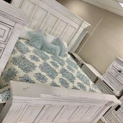 Avondale White Panel Bedroom Set (Queen and King Bed Frame