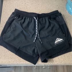 Nike Trail 5” Length Running Shorts 