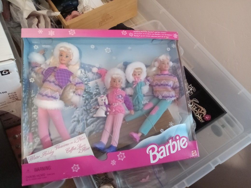 Barbie 1995 Holiday Gift Set
