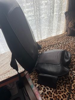 Massage cushion chair