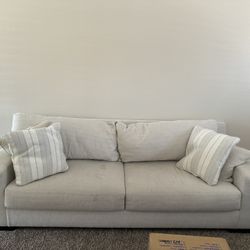 Couch/Sofa With Decorative Pillows