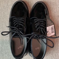 Never Worn. Brand New. Black Oxfords