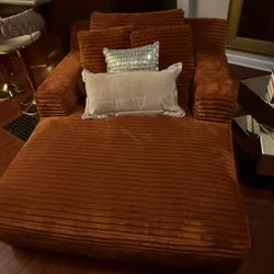 Sofa Lounge For His & Her 