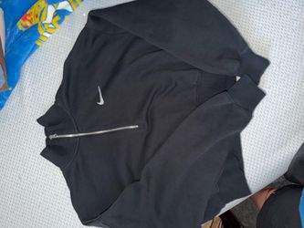 Nike short sweater