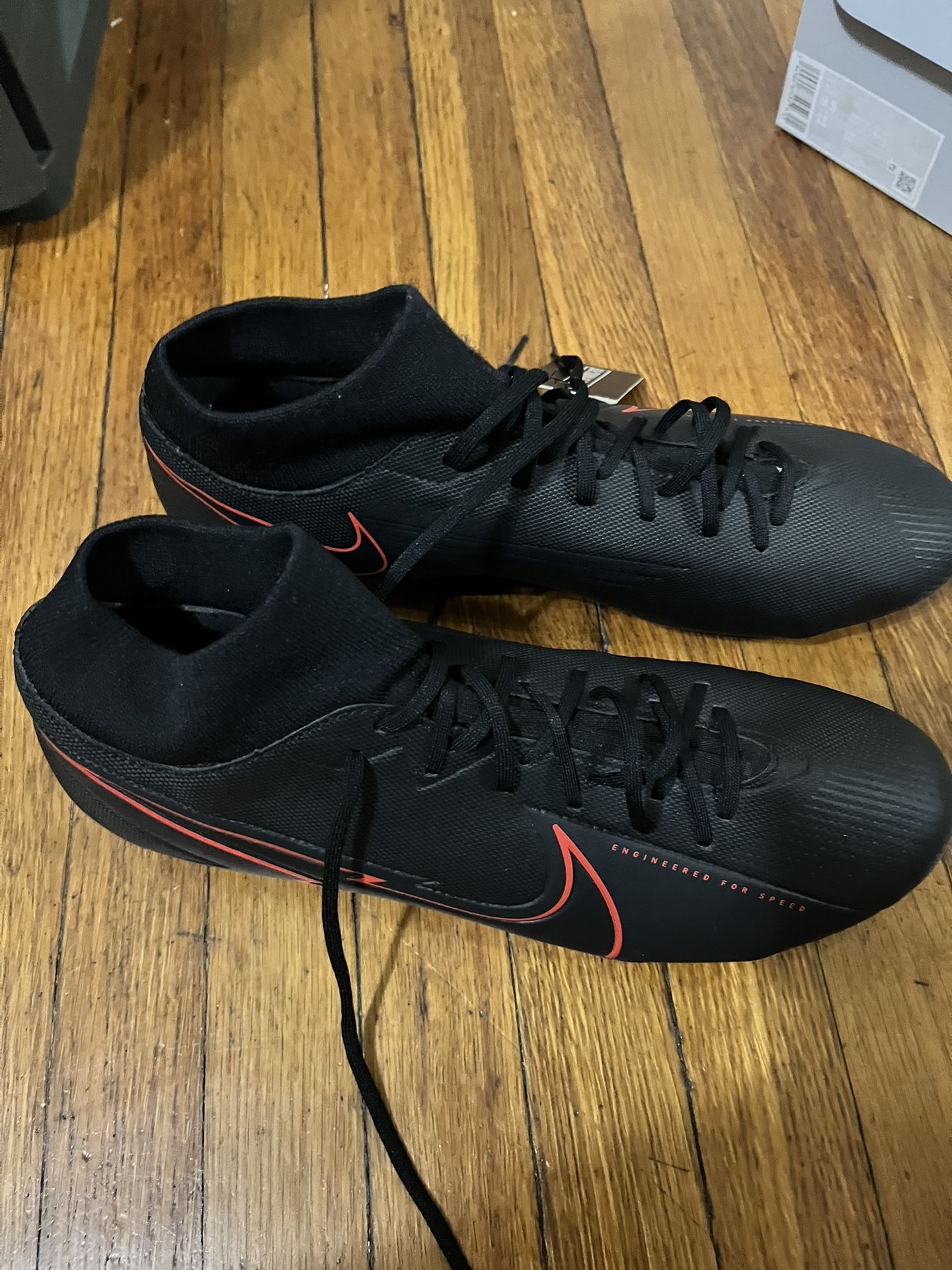 Nike Soccer Boots/Cleats 10.5 M