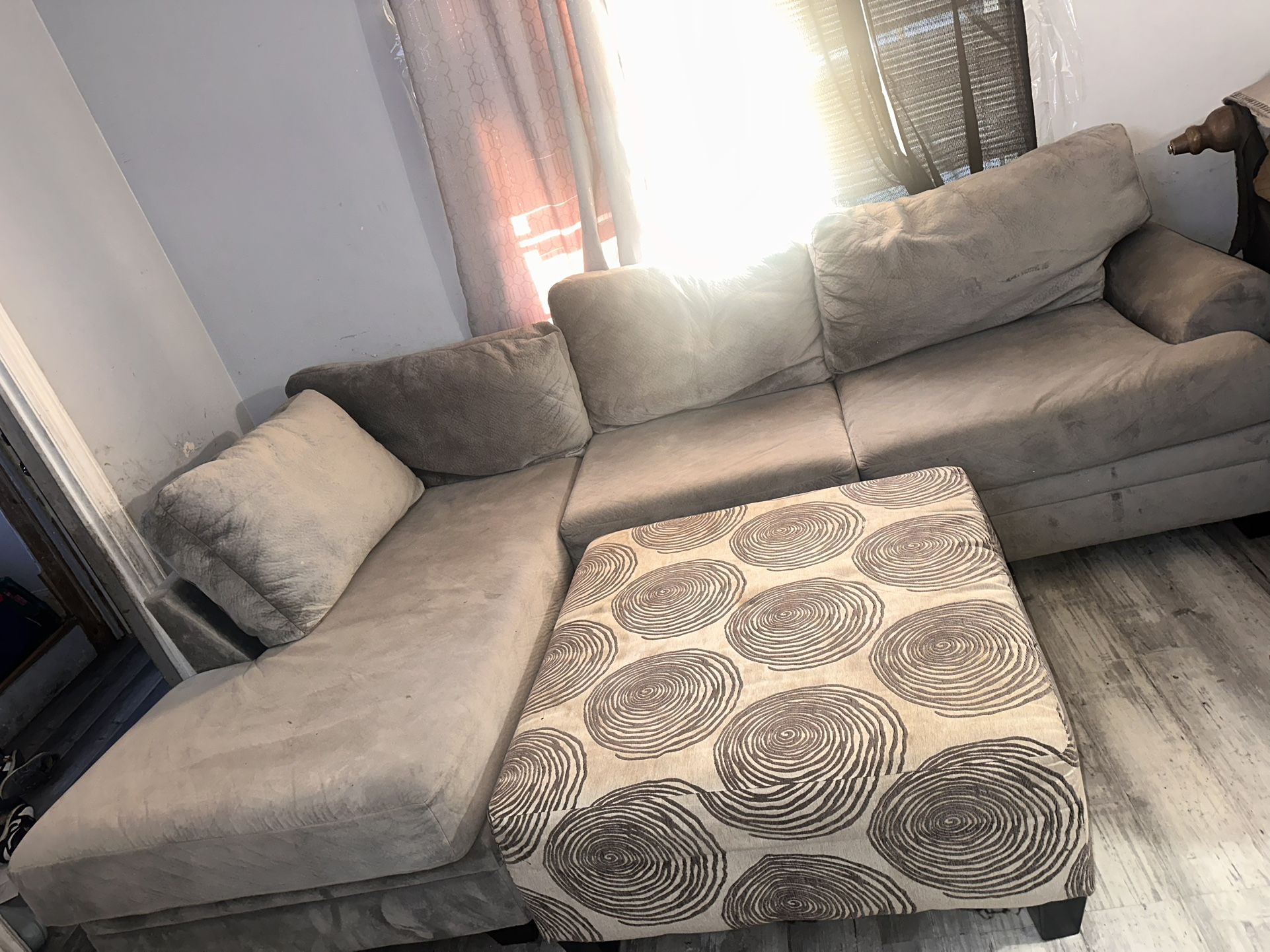 Nice Grey Comfy Sectional With Ottoman 