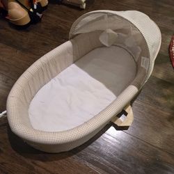 Lulyboo Baby Lounge To-go - Portable Bassinet FREE