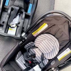 Graco Snug ride Car seat Baby Carrier And Base