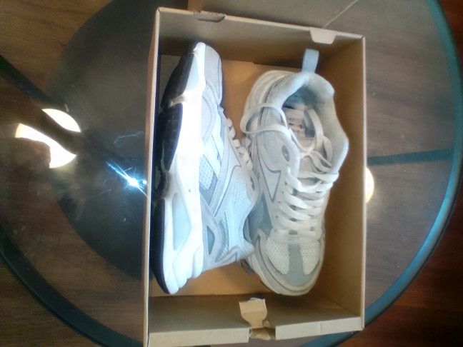 Reebok's Runner Men Sneakers 2025