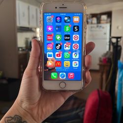 iPhone 7 128 GB Unlocked 