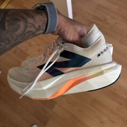 New Balance SuperComp Elite V4